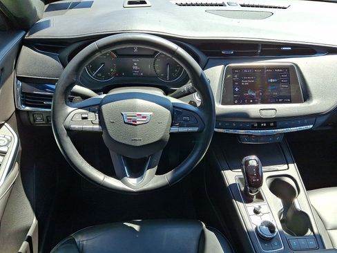 Used 2023 Cadillac XT4 Luxury w/ LPO, Onyx Lite Package AWD/4WD image 21