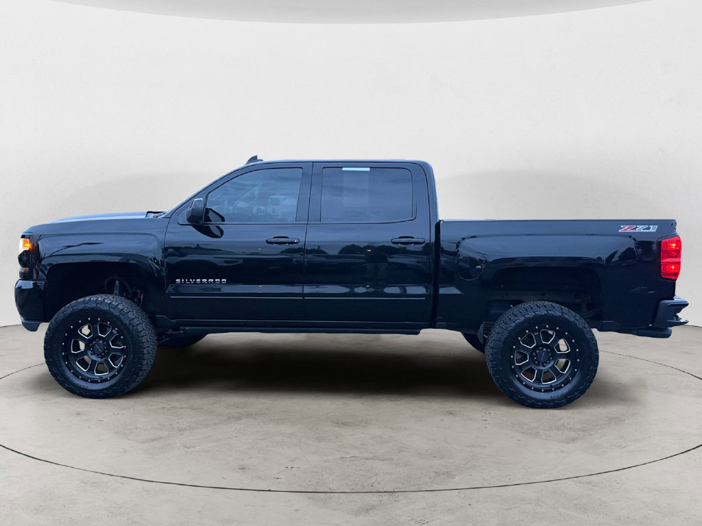 Used 2017 Chevrolet Silverado 1500 LT w/ All Star Edition AWD/4WD image 8