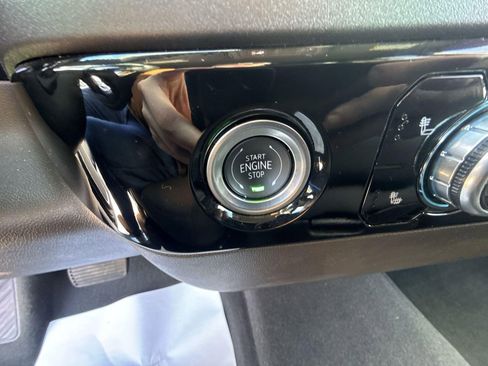 Used 2024 GMC Sierra 1500 Elevation image 16