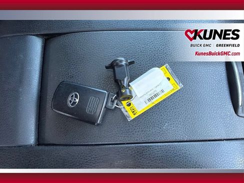 Used 2014 Toyota Highlander XLE AWD/4WD image 39