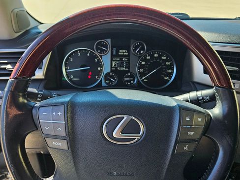 Used 2014 Lexus LX 570 4WD image 36