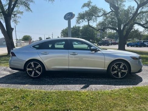 Used 2024 Honda Accord Sport image 1