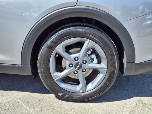 Used 2025 Kia K4 LXS image 7