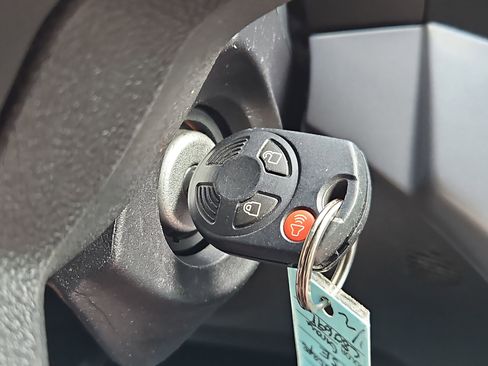 Used 2015 Ford Escape SE image 16