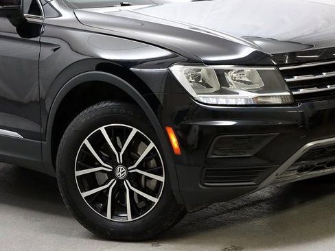 Used 2021 Volkswagen Tiguan SE R-Line image 3