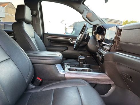 Used 2024 Chevrolet Silverado 1500 LTZ AWD/4WD image 10