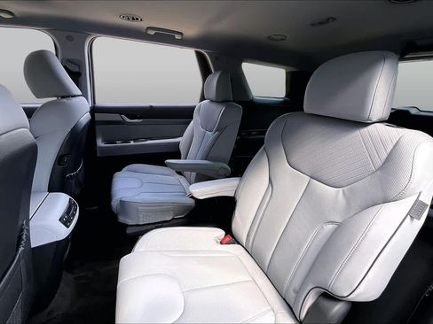 Used 2025 Hyundai Palisade SEL FWD image 20