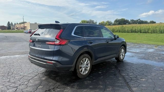 Used 2025 Honda CR-V EX image 5