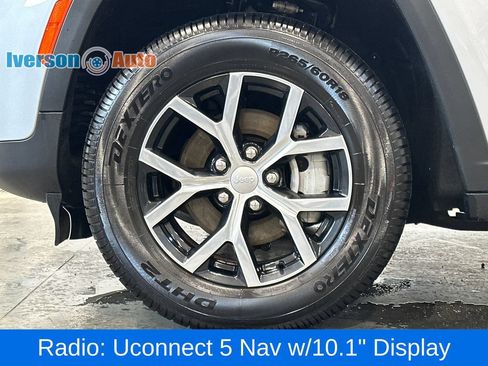 Used 2024 Jeep Grand Cherokee Limited AWD/4WD image 16