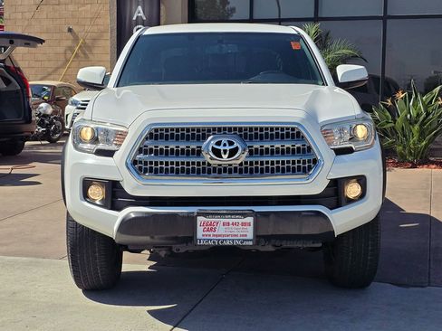 Used 2017 Toyota Tacoma TRD Off-Road w/ Tow Package image 6