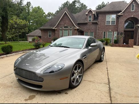 Used 2008 Aston Martin V8 Vantage Coupe RWD image 2