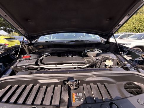 Used 2023 Chevrolet Silverado 1500 LT AWD/4WD image 26