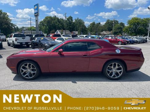 Used 2017 Dodge Challenger SXT Plus RWD image 28