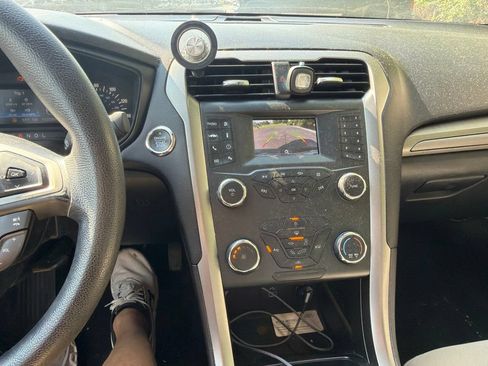 Used 2020 Ford Fusion S FWD image 11