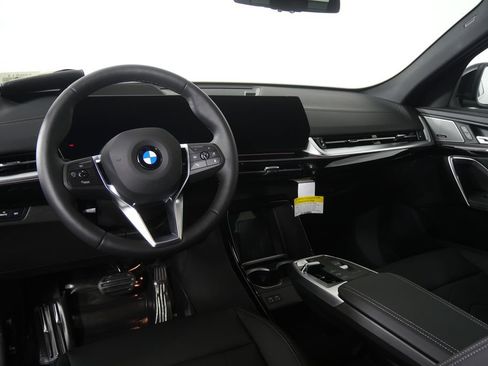 New 2026 BMW X2 xDrive28i w/ Technology Package AWD/4WD image 17