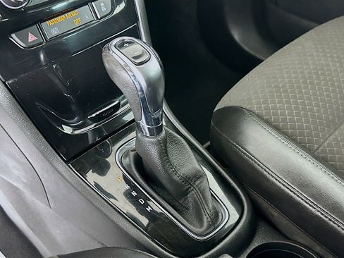 Used 2020 Buick Encore Preferred image 16