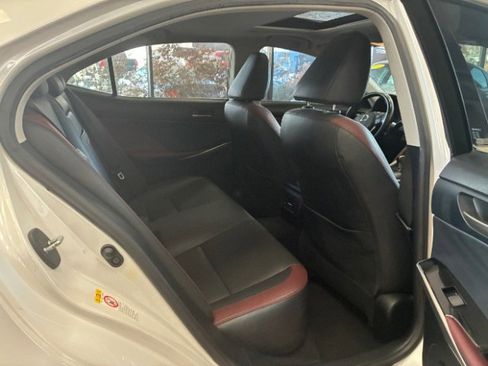 Used 2018 Lexus IS 300 image 30