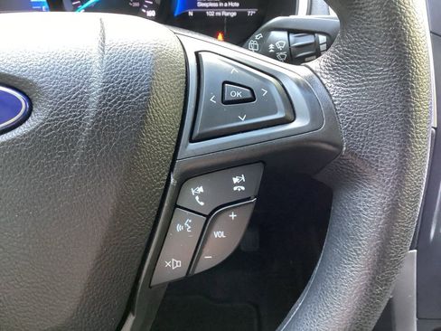 Used 2021 Ford Edge SE image 42