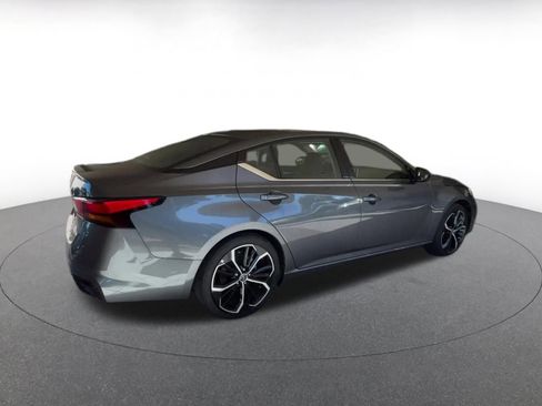 Used 2025 Nissan Altima 2.5 SR image 15