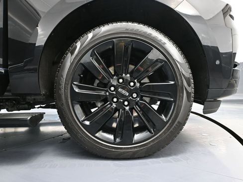 Used 2024 Lincoln Navigator L Reserve w/ Equipment Group 201A image 16