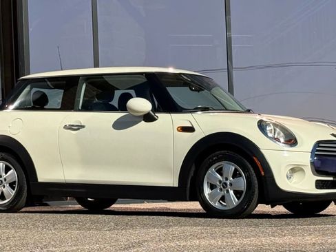 Used 2015 MINI Cooper 2-Door Hardtop image 17
