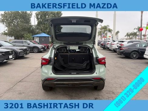 Used 2025 Chevrolet Trax ACTIV w/ Sunroof Package image 11