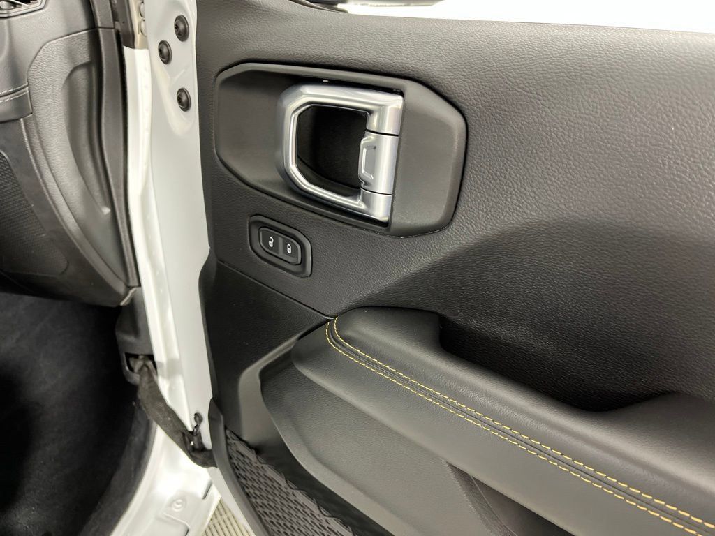 Used 2024 Jeep Wrangler Unlimited Sahara AWD/4WD image 20