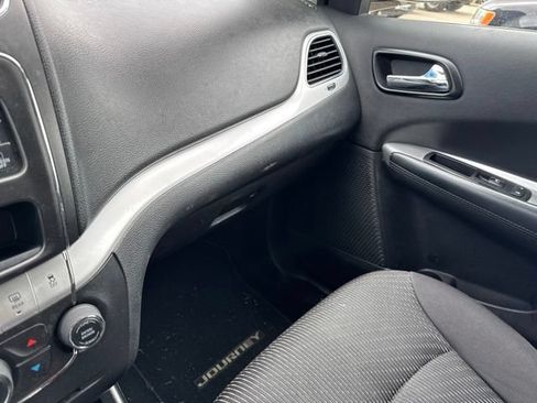 Used 2014 Dodge Journey SXT w/ Flexible Seating Group AWD/4WD image 17