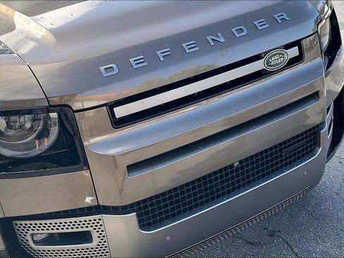 Used 2022 Land Rover Defender 110 X-Dynamic HSE AWD/4WD image 35