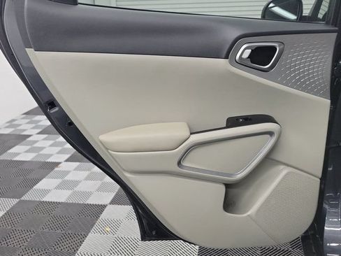 Certified 2023 Kia Soul LX FWD image 17
