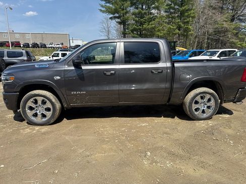 New 2026 RAM 1500 4x4 Crew Cab image 2