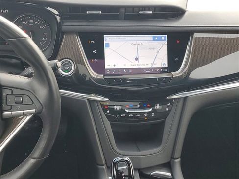 Certified 2023 Cadillac XT6 Premium Luxury w/ Platinum Package image 33