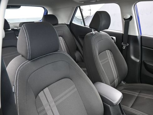 Used 2022 Hyundai Venue SEL FWD image 36