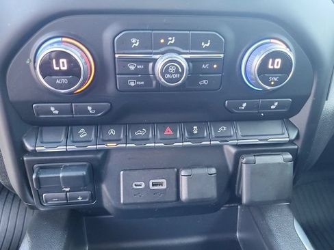 Used 2021 Chevrolet Silverado 1500 LT Trail Boss w/ Convenience Package II AWD/4WD image 7