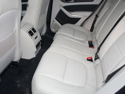 New 2026 Jaguar F-PACE R-Dynamic S image 5