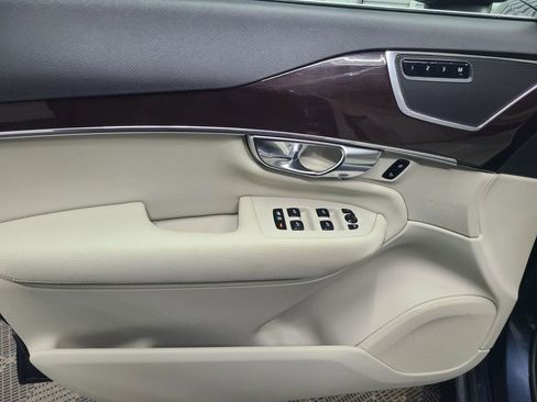 Used 2019 Volvo XC90 T6 Momentum w/ Advanced Package image 22
