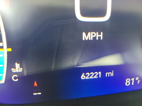 Used 2023 Chrysler Pacifica Touring-L FWD image 29