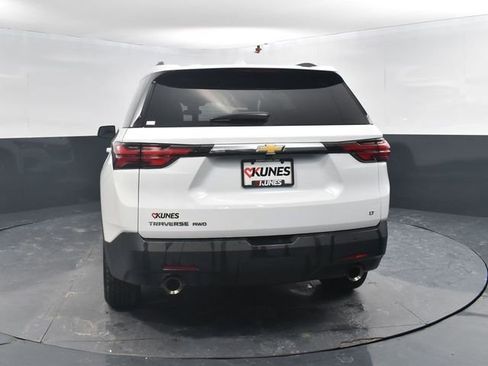 Used 2023 Chevrolet Traverse LT image 7