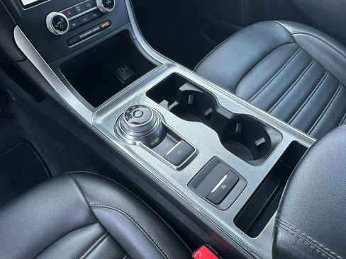 Used 2022 Ford Edge SEL image 10