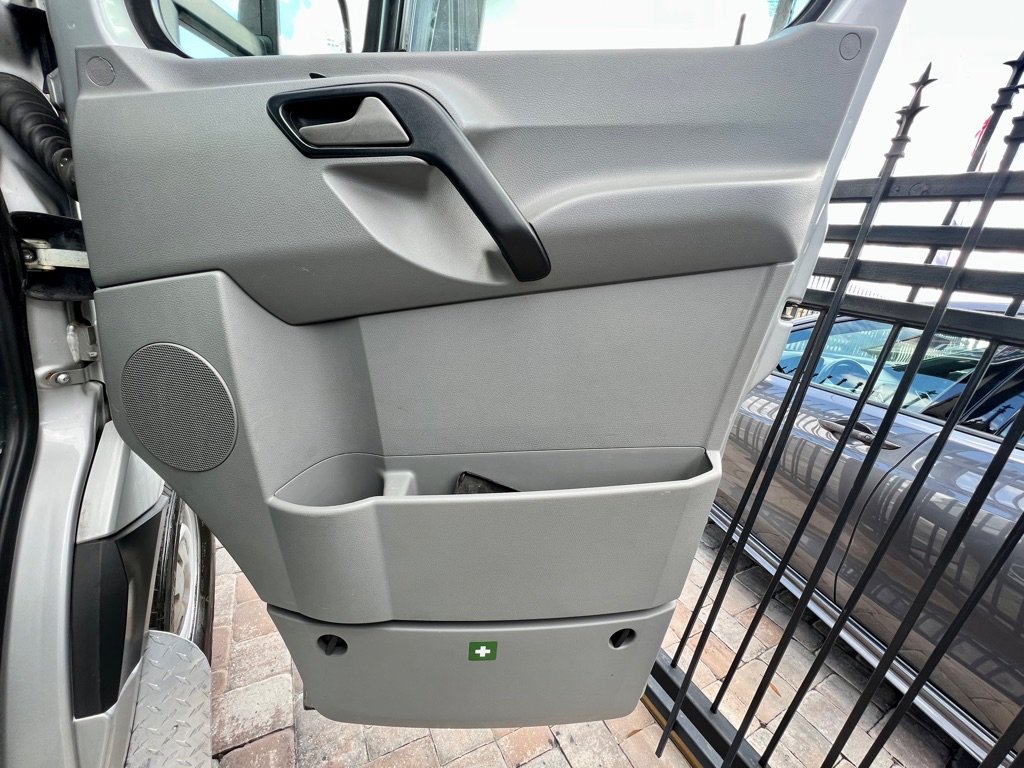 Used 2014 Freightliner Sprinter 2500 RWD image 35