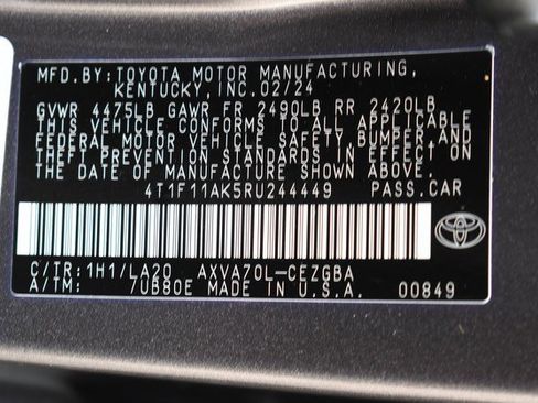 Certified 2024 Toyota Camry XLE image 33