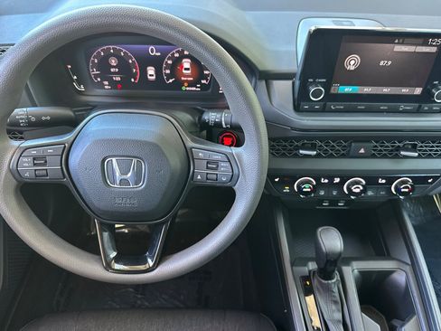 Used 2023 Honda Accord EX image 27