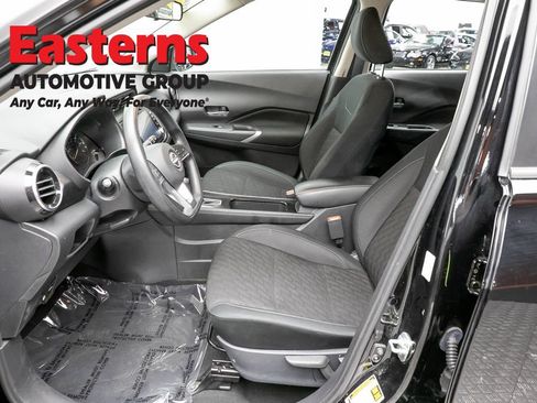 Used 2023 Nissan Kicks SV FWD image 14