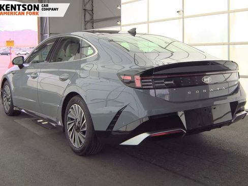 Used 2025 Hyundai Sonata Limited image 4