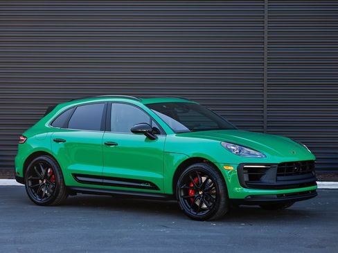 New 2026 Porsche Macan GTS image 9