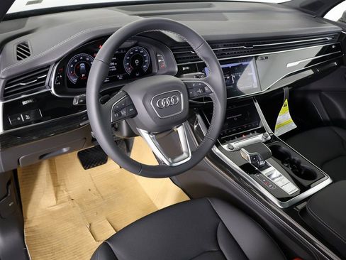 New 2025 Audi Q7 3.0T Premium Plus image 2