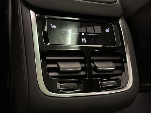 Used 2026 Volvo XC90 B6 Plus w/ Protection Package Premier image 28