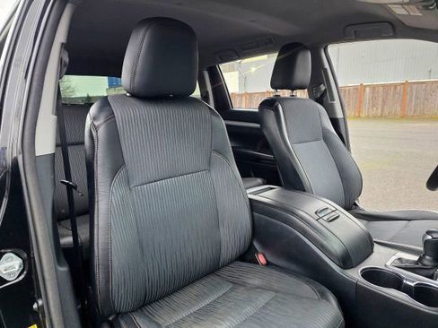 Used 2015 Toyota Highlander Plus image 25