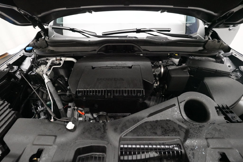 Certified 2025 Honda Pilot Black Edition image 3