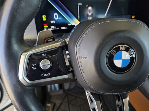 Used 2023 BMW 740i image 26